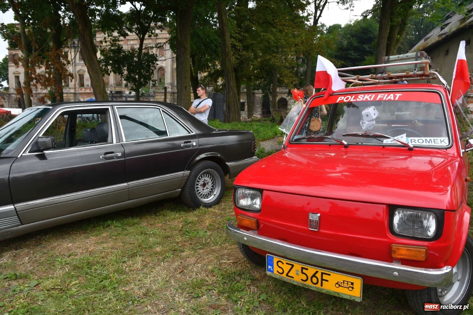 Zdjęcie w galerii na portalu naszraciborz.pl: Tłumy na zlocie oldtimerów w Sławikowie. Poznajcie historię czarnej wołgi z Raciborza  wiadomości z regionu