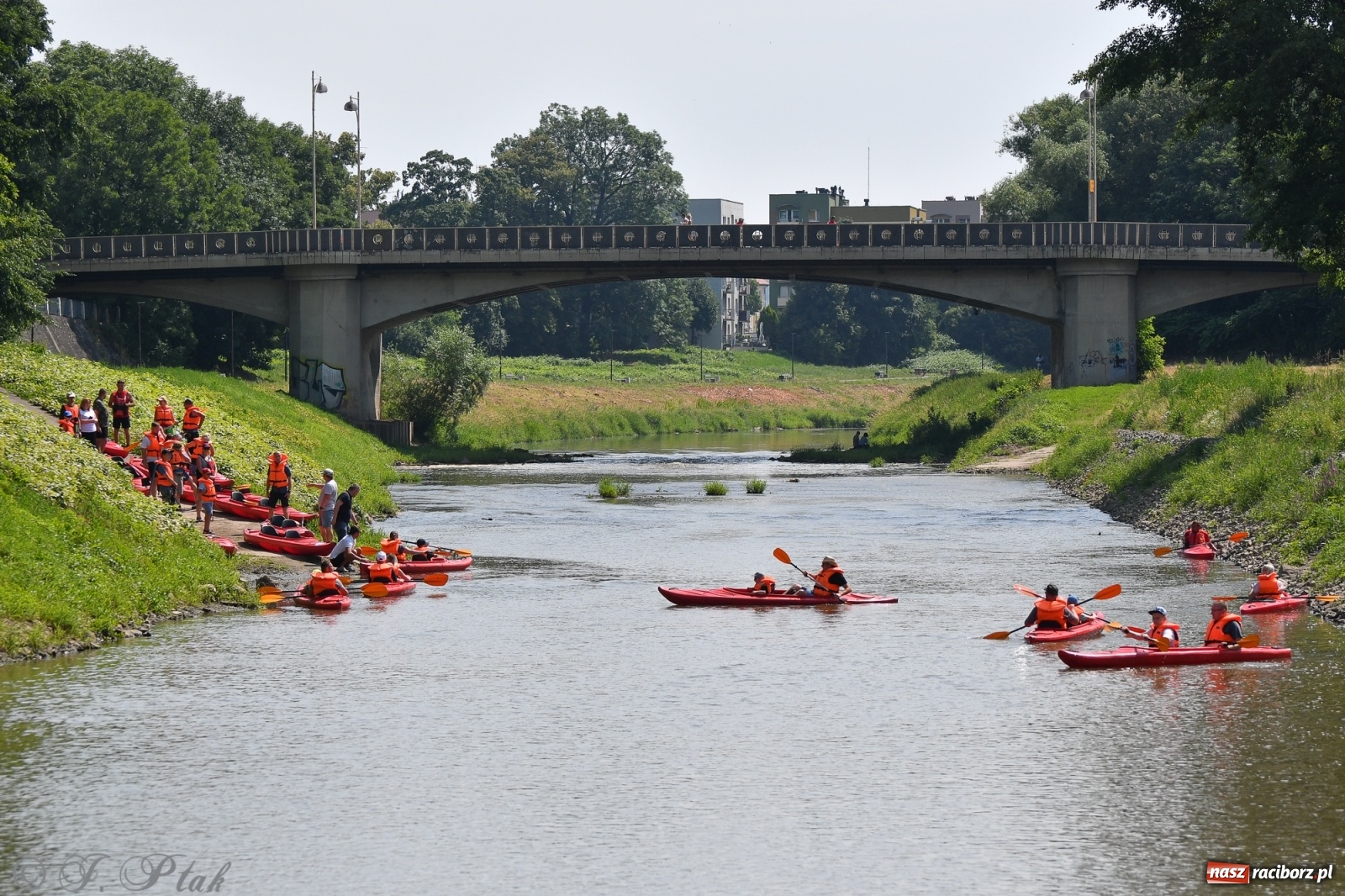 Zdjęcie w galerii na portalu naszraciborz.pl: Na te atrakcje OSiR-u nie brakuje chętnych wiadomości z regionu