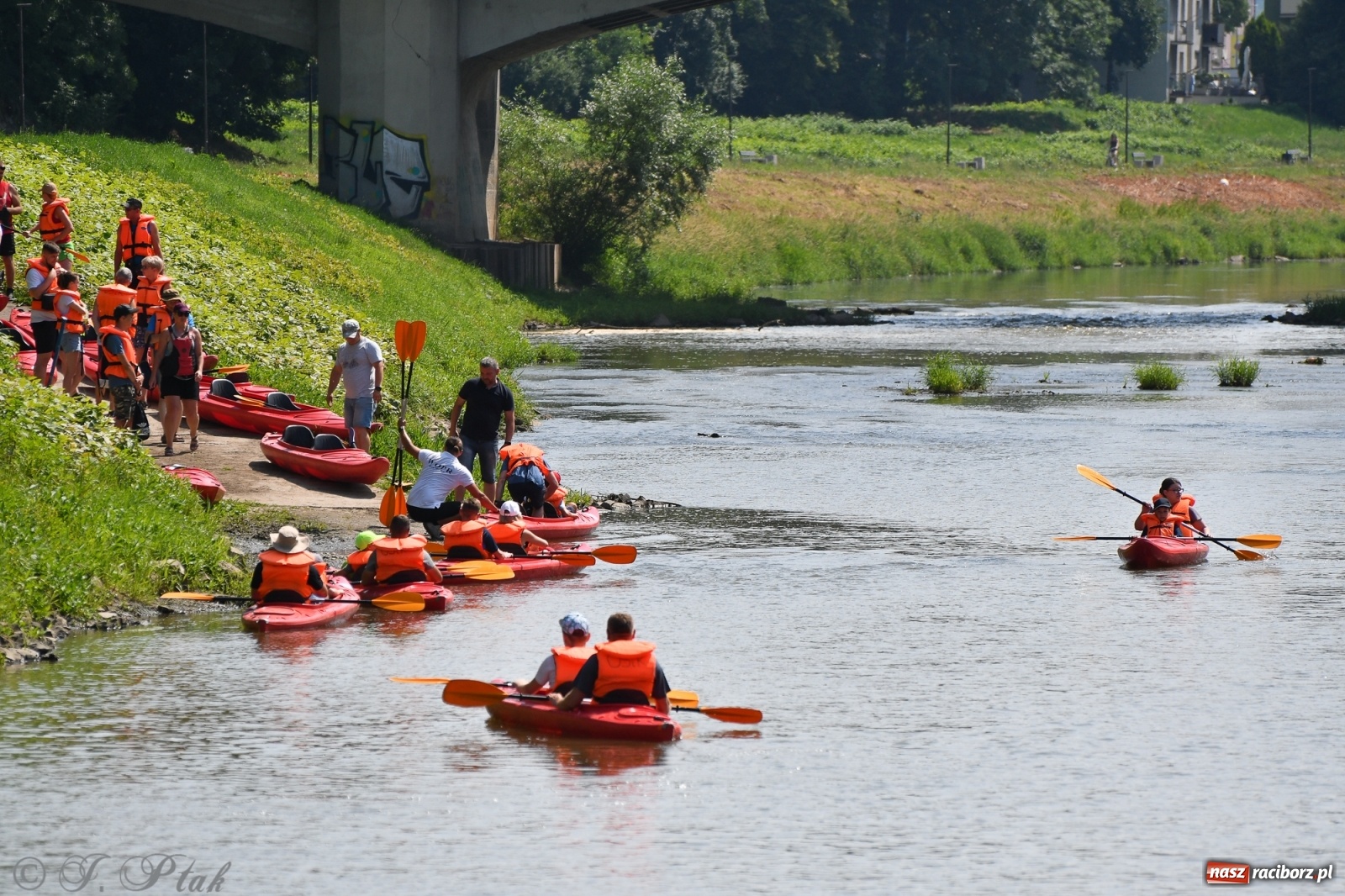 Zdjęcie w galerii na portalu naszraciborz.pl: Na te atrakcje OSiR-u nie brakuje chętnych wiadomości z regionu