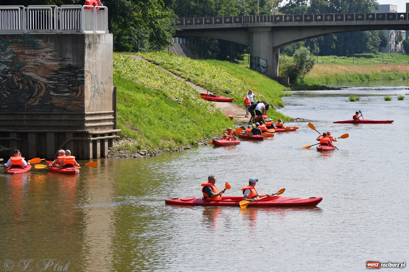 Zdjęcie w galerii na portalu naszraciborz.pl: Na te atrakcje OSiR-u nie brakuje chętnych wiadomości z regionu