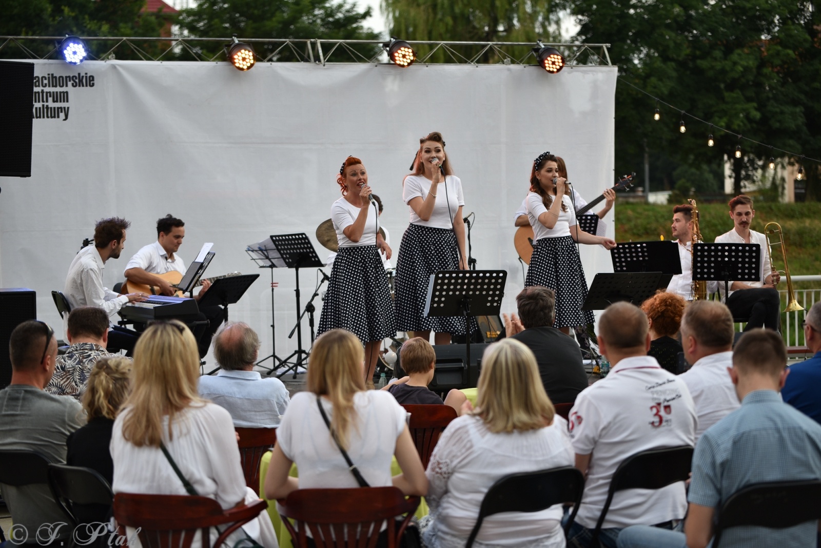 Zdjęcie w galerii na portalu naszraciborz.pl: Jazzowy power na bulwarach nad Odrą wiadomości z regionu