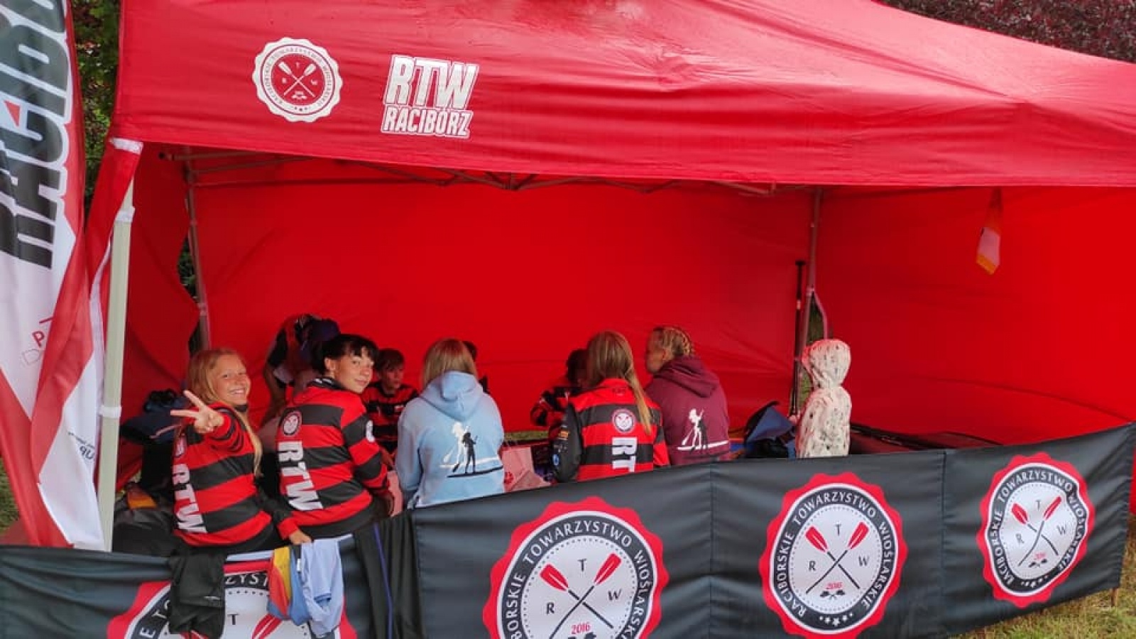 Zdjęcie w galerii na portalu naszraciborz.pl: Sukcesy zawodników Towarzystwa Wioślarskiego na Wałcz Sup Race [FOTO] wiadomości z regionu