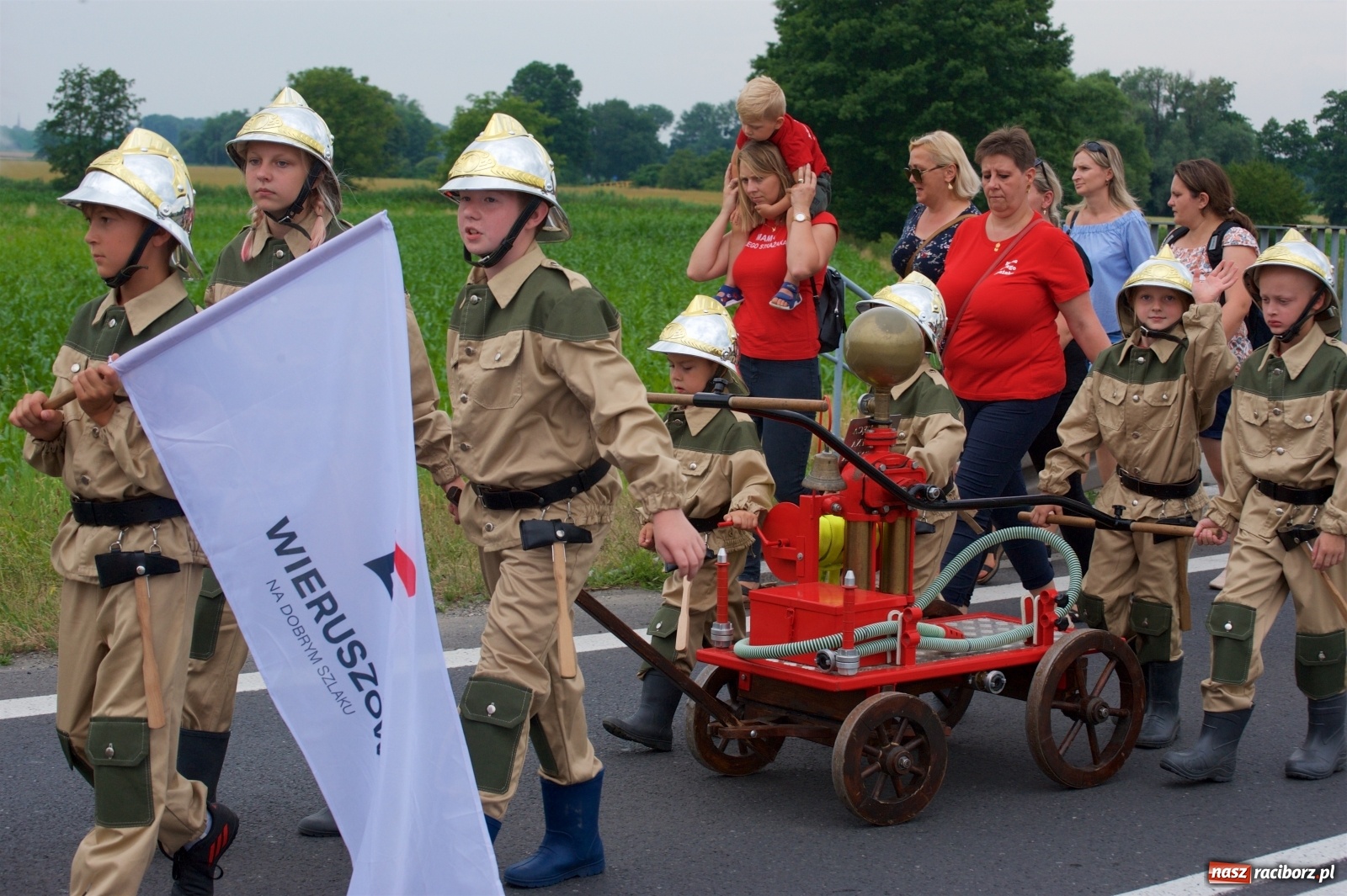 Zdjęcie w galerii na portalu naszraciborz.pl: Tak po strażacku bawiły się wczoraj Bieńkowice [FOTO] wiadomości z regionu