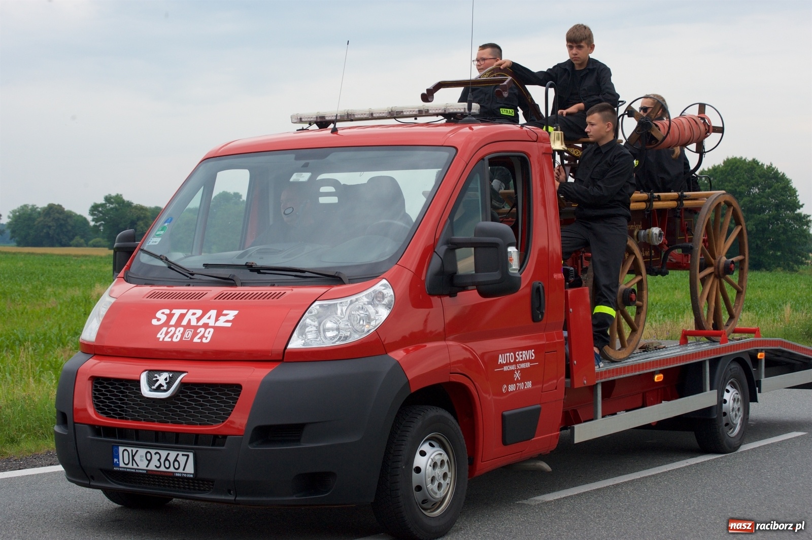 Zdjęcie w galerii na portalu naszraciborz.pl: Tak po strażacku bawiły się wczoraj Bieńkowice [FOTO] wiadomości z regionu
