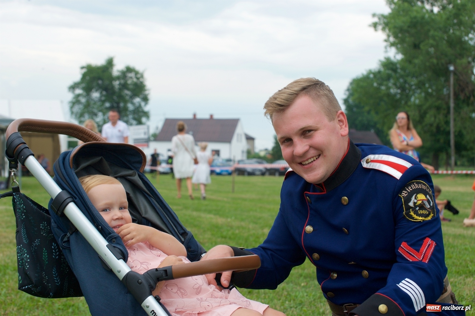 Zdjęcie w galerii na portalu naszraciborz.pl: Tak po strażacku bawiły się wczoraj Bieńkowice [FOTO] wiadomości z regionu