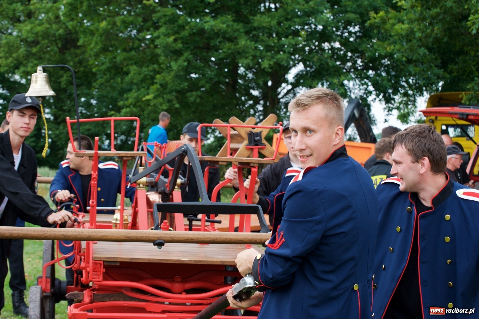 Zdjęcie w galerii na portalu naszraciborz.pl: Tak po strażacku bawiły się wczoraj Bieńkowice [FOTO] wiadomości z regionu