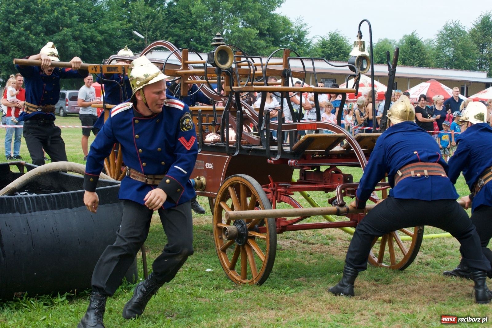 Zdjęcie w galerii na portalu naszraciborz.pl: Tak po strażacku bawiły się wczoraj Bieńkowice [FOTO] wiadomości z regionu