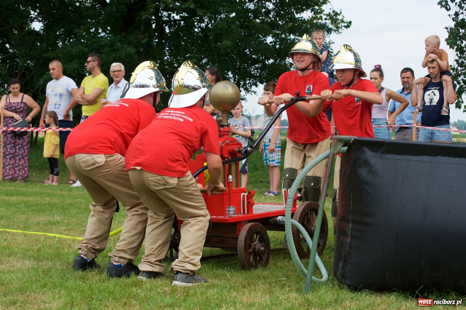 Zdjęcie w galerii na portalu naszraciborz.pl: Tak po strażacku bawiły się wczoraj Bieńkowice [FOTO] wiadomości z regionu