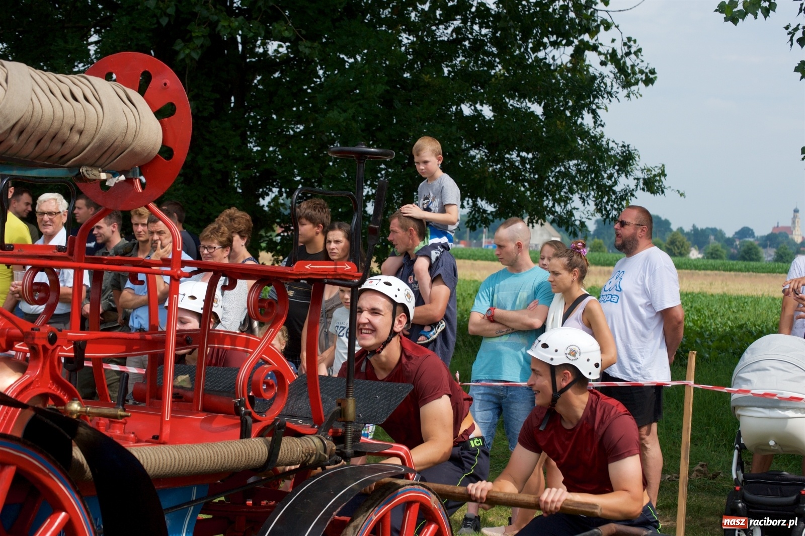 Zdjęcie w galerii na portalu naszraciborz.pl: Tak po strażacku bawiły się wczoraj Bieńkowice [FOTO] wiadomości z regionu