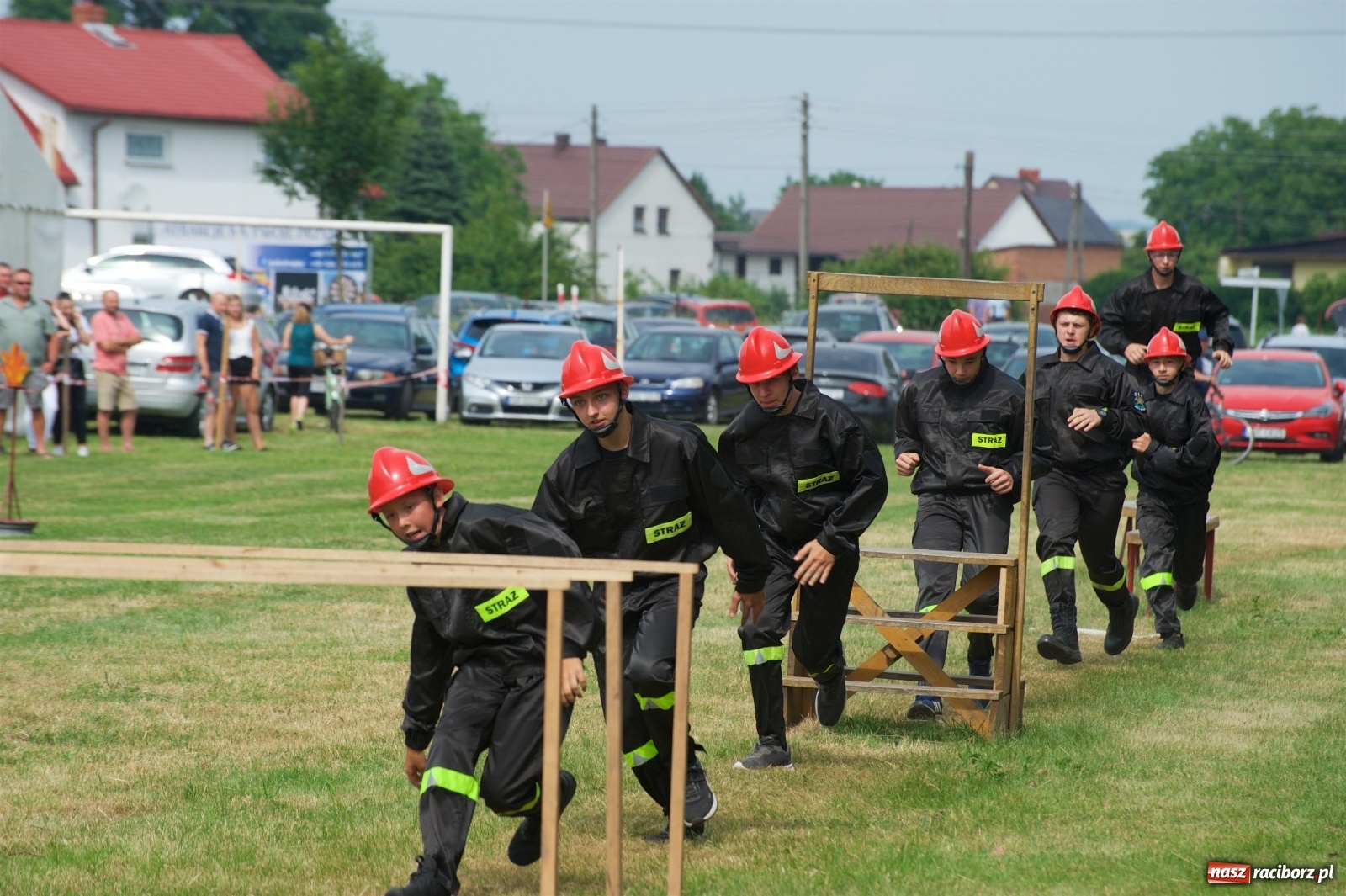 Zdjęcie w galerii na portalu naszraciborz.pl: Tak po strażacku bawiły się wczoraj Bieńkowice [FOTO] wiadomości z regionu