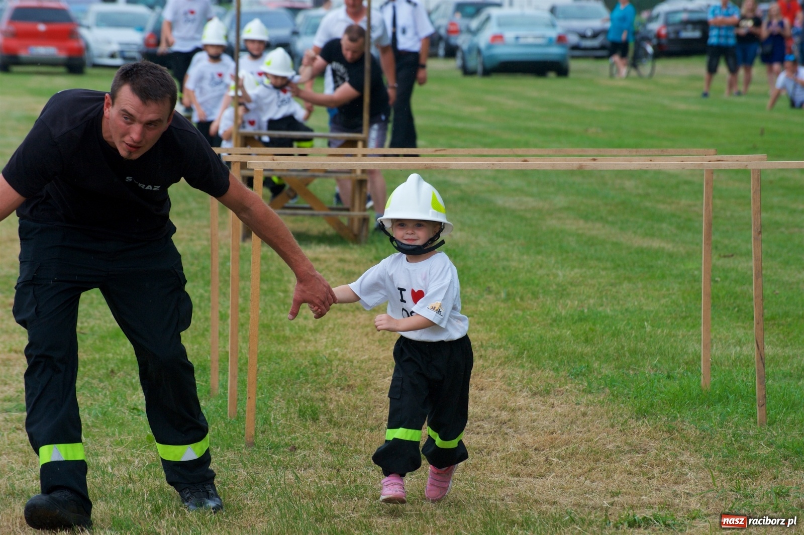 Zdjęcie w galerii na portalu naszraciborz.pl: Tak po strażacku bawiły się wczoraj Bieńkowice [FOTO] wiadomości z regionu