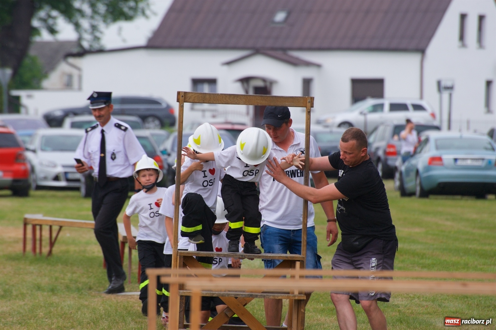 Zdjęcie w galerii na portalu naszraciborz.pl: Tak po strażacku bawiły się wczoraj Bieńkowice [FOTO] wiadomości z regionu