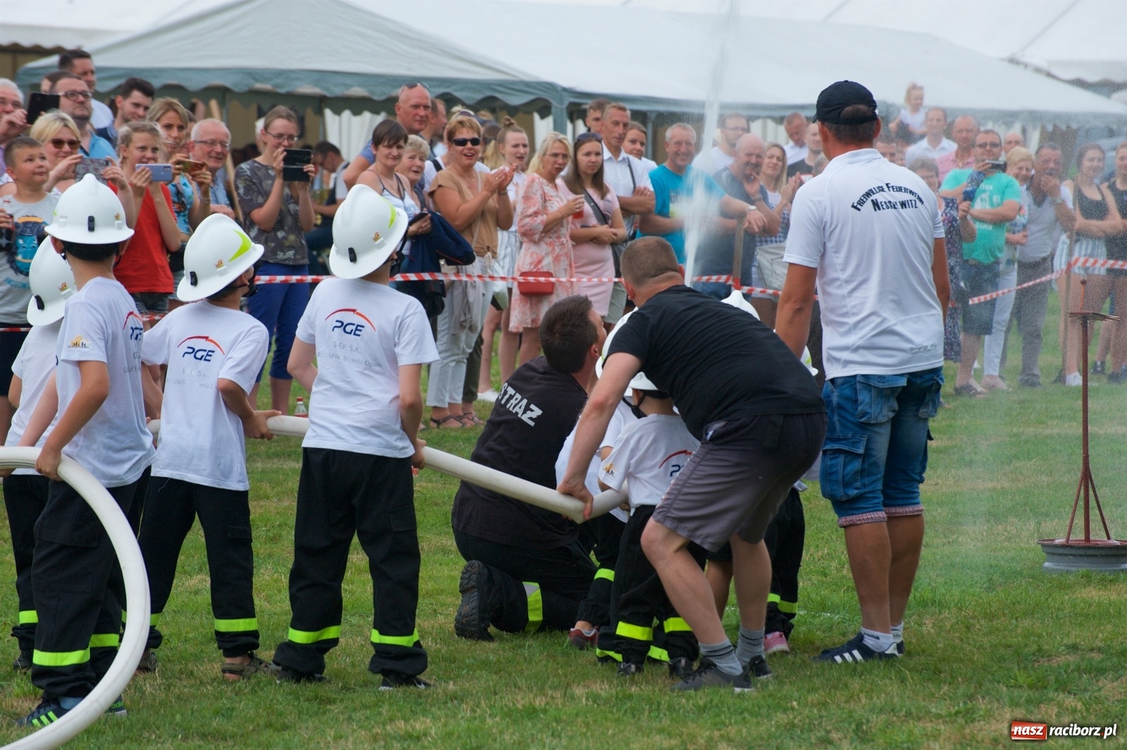 Zdjęcie w galerii na portalu naszraciborz.pl: Tak po strażacku bawiły się wczoraj Bieńkowice [FOTO] wiadomości z regionu