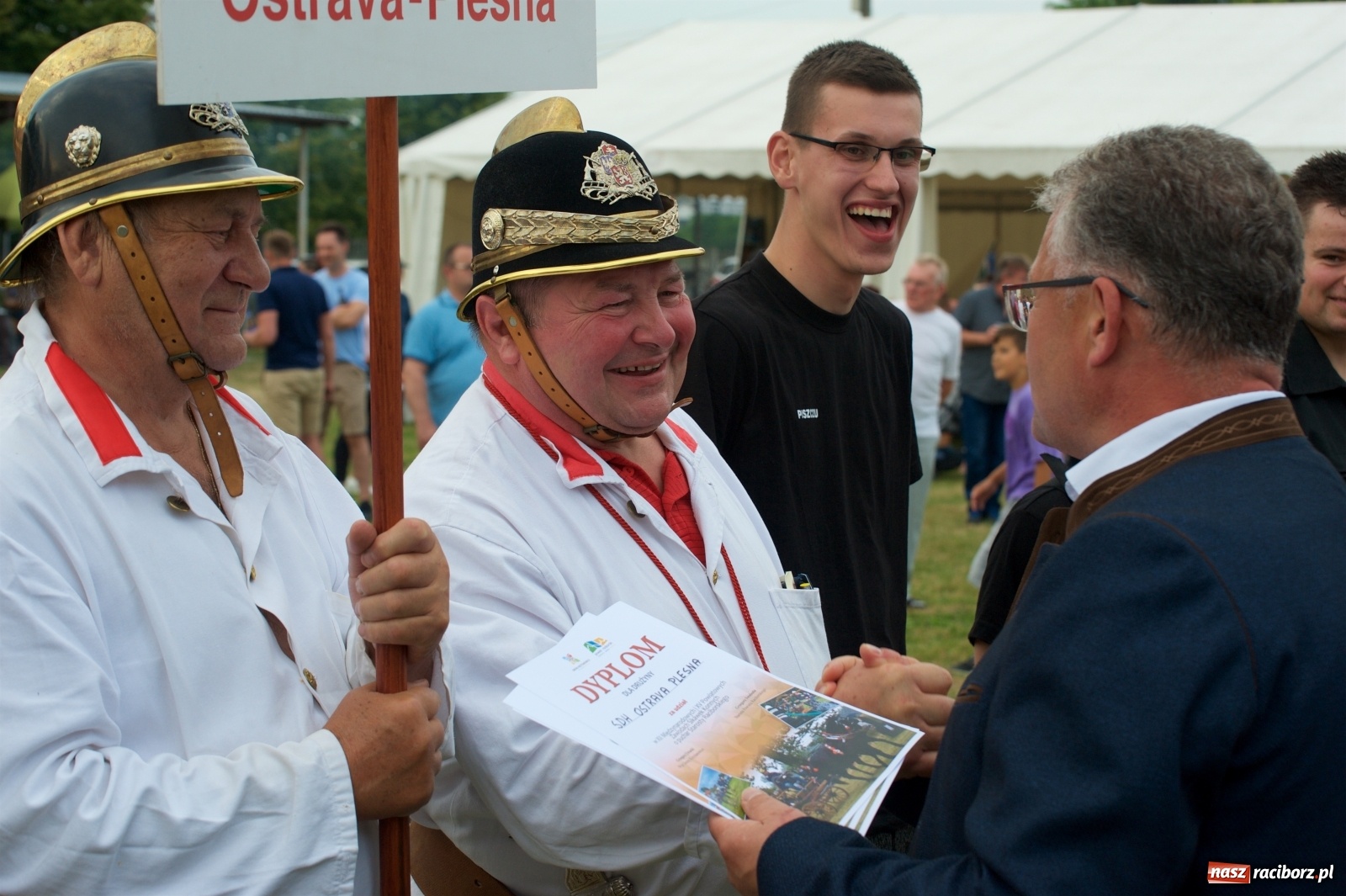 Zdjęcie w galerii na portalu naszraciborz.pl: Tak po strażacku bawiły się wczoraj Bieńkowice [FOTO] wiadomości z regionu