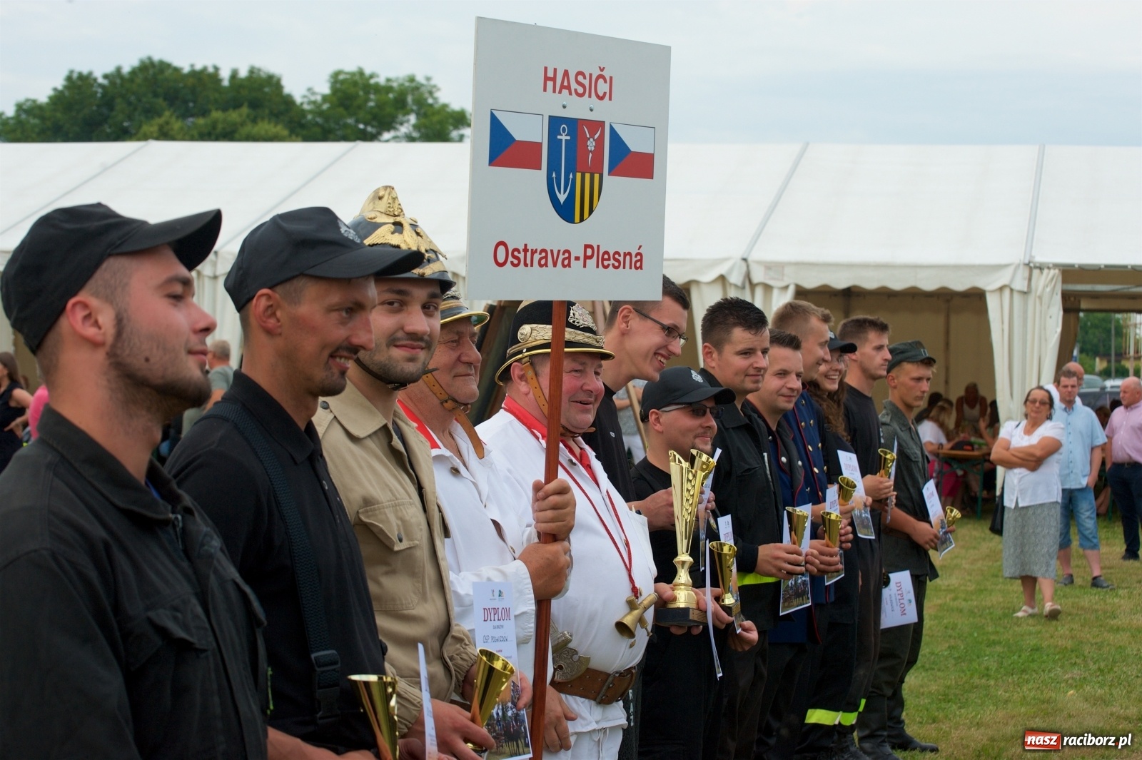 Zdjęcie w galerii na portalu naszraciborz.pl: Tak po strażacku bawiły się wczoraj Bieńkowice [FOTO] wiadomości z regionu