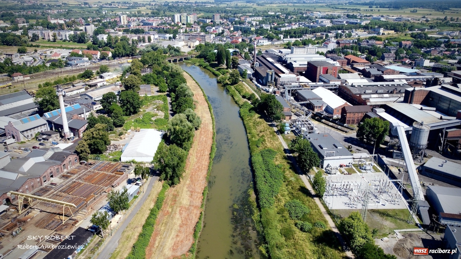 Zdjęcie w galerii na portalu naszraciborz.pl: Dlaczego w starej Odrze jest mało wody. To wideo pokazuje w czym problem wiadomości z regionu