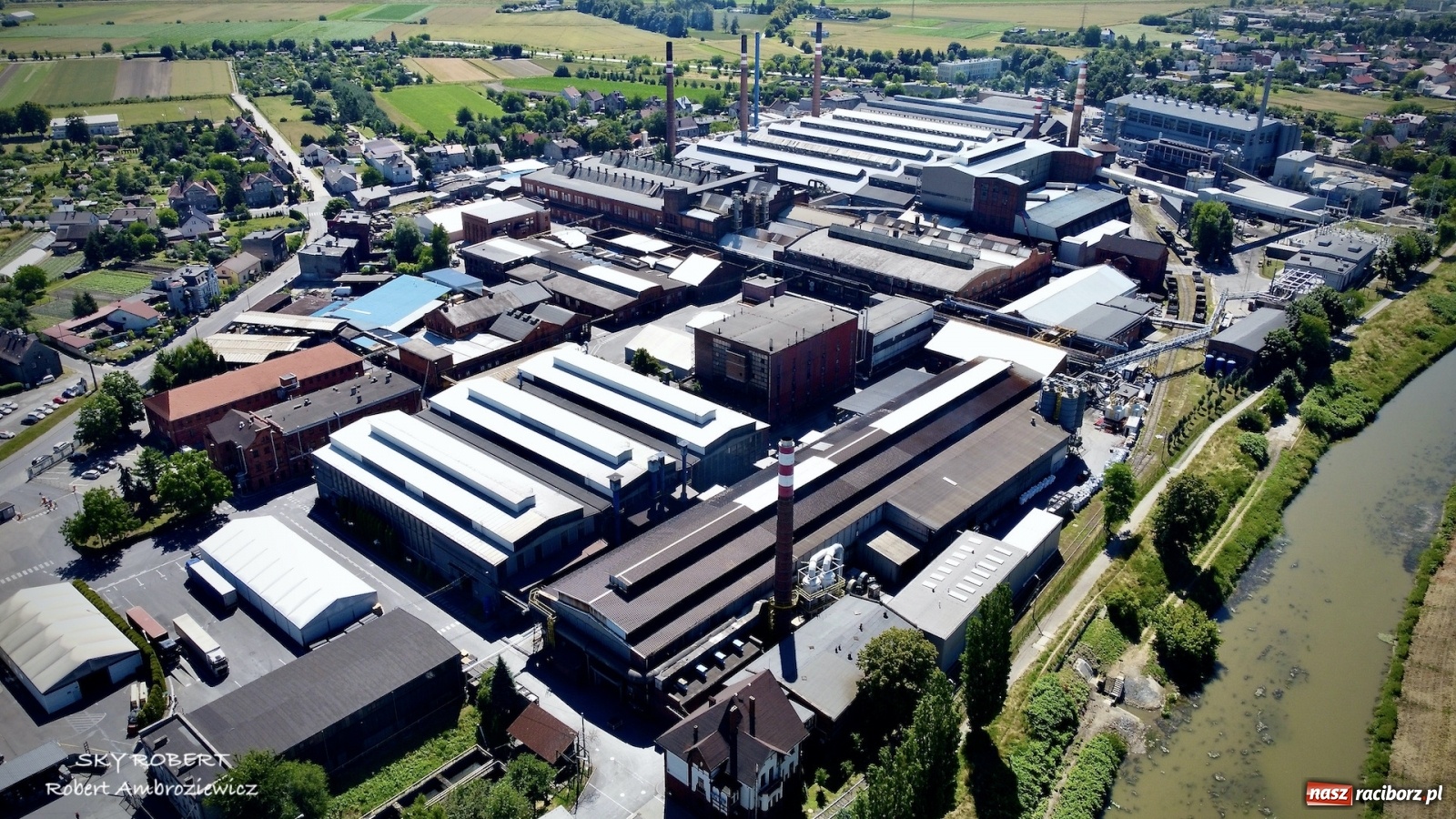 Zdjęcie w galerii na portalu naszraciborz.pl: Dlaczego w starej Odrze jest mało wody. To wideo pokazuje w czym problem wiadomości z regionu