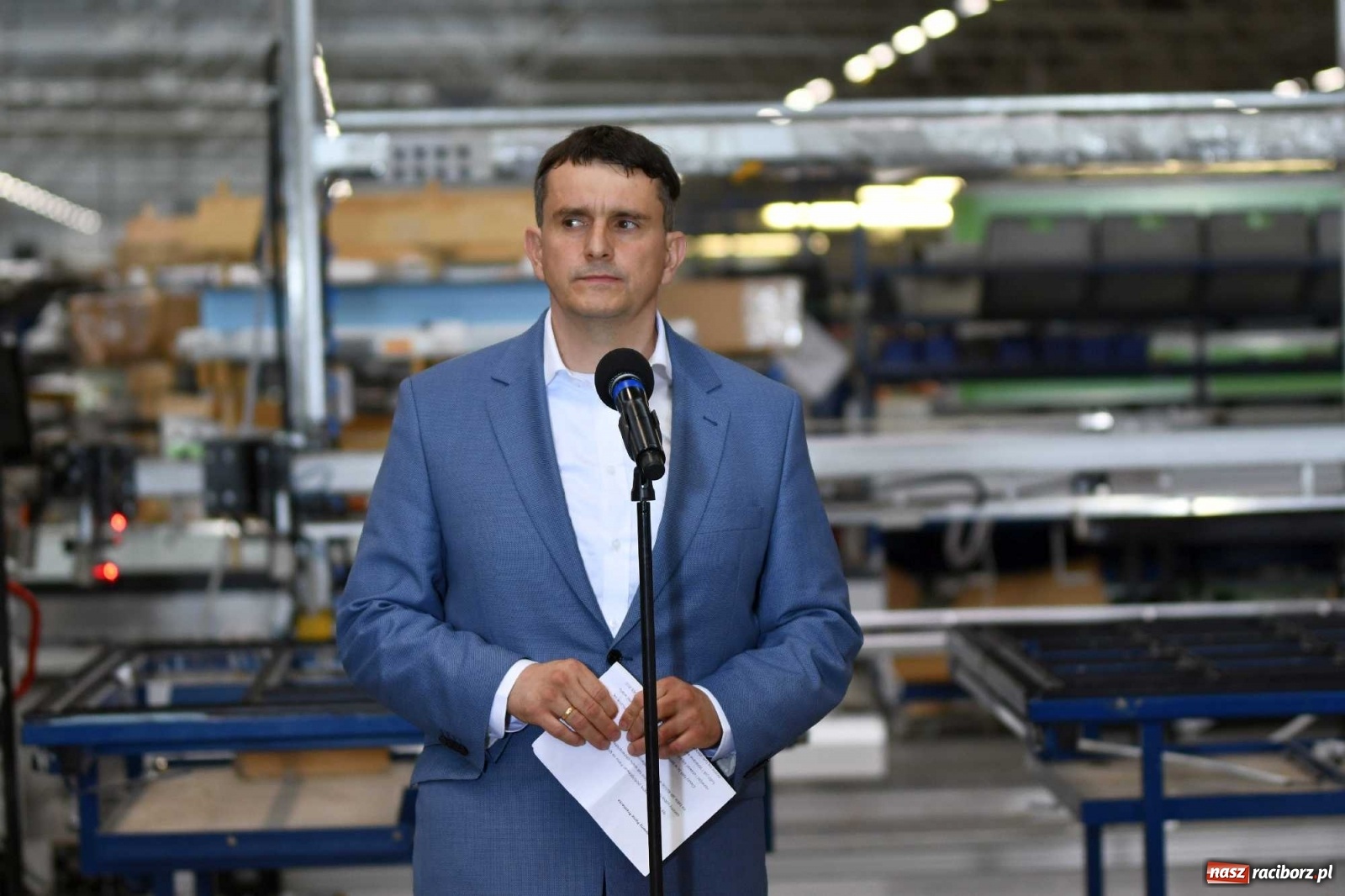 Zdjęcie w galerii na portalu naszraciborz.pl: Premier Mateusz Morawiecki odwiedził Eko-Okna. Mówił też o Rafako [WIDEO] wiadomości z regionu