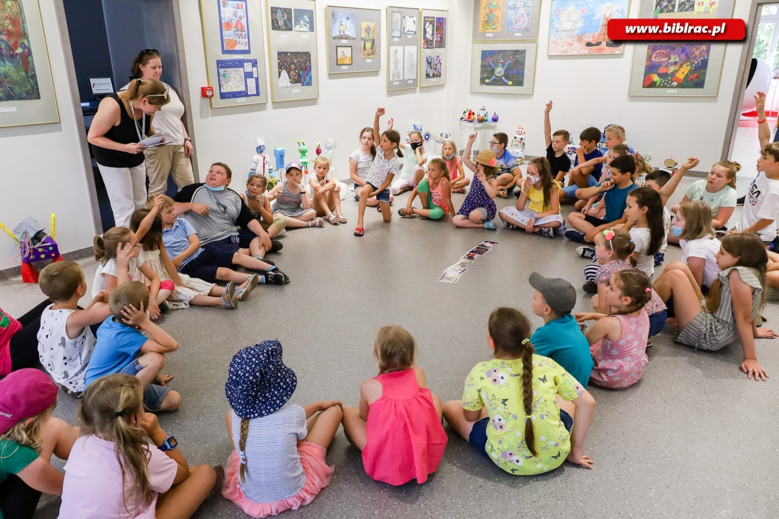 Zdjęcie w galerii na portalu naszraciborz.pl: Wystartowało Kosmiczne lato z Biblioteką [FOTO] wiadomości z regionu