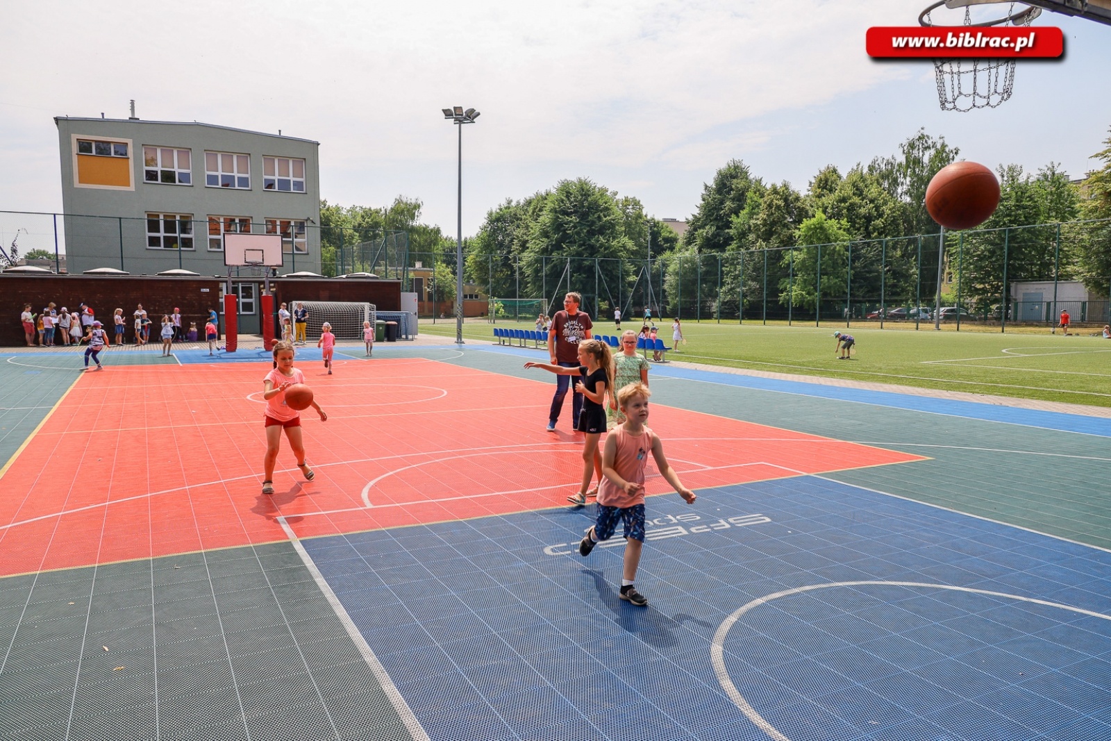 Zdjęcie w galerii na portalu naszraciborz.pl: Wystartowało Kosmiczne lato z Biblioteką [FOTO] wiadomości z regionu