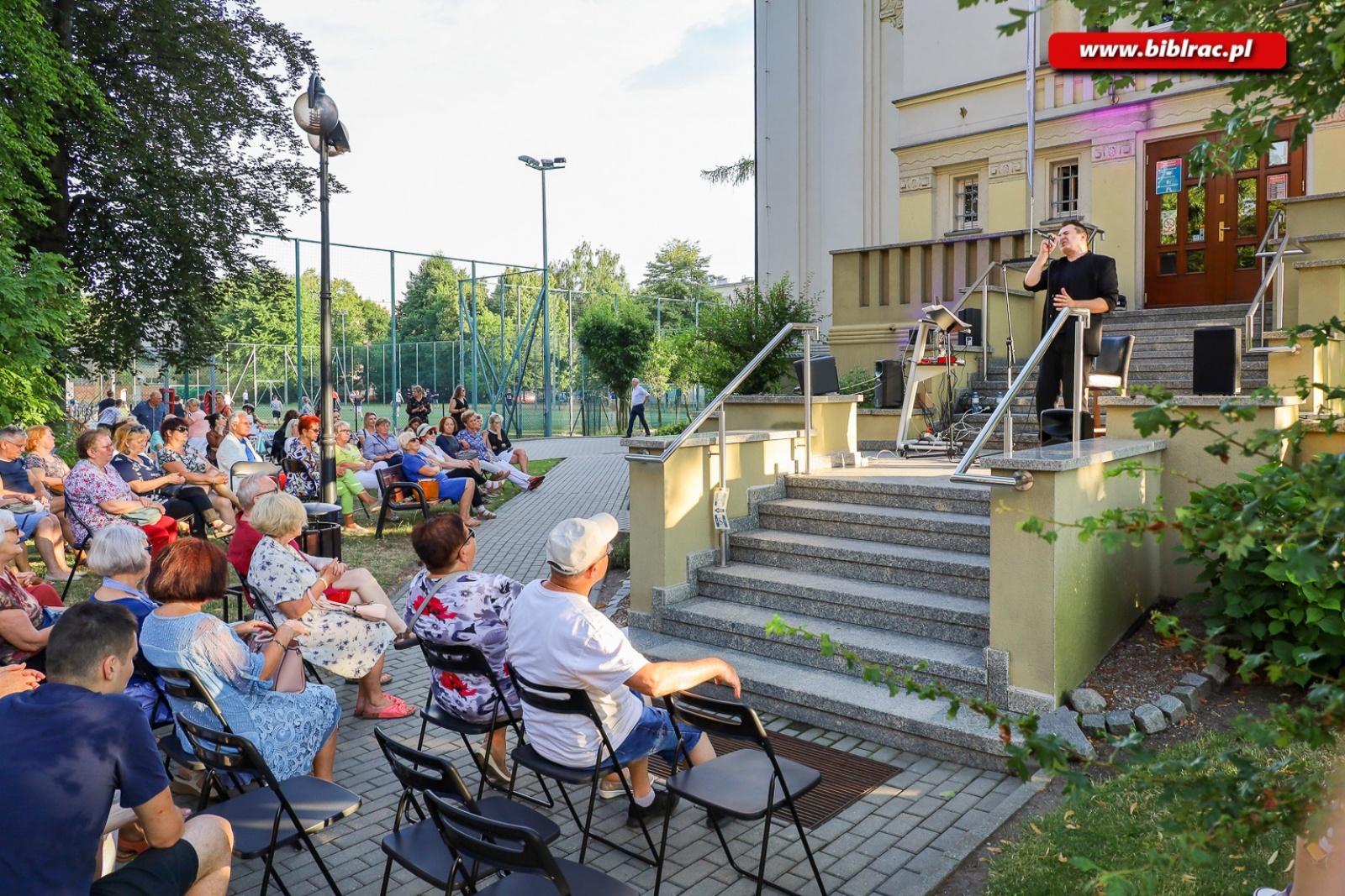 Zdjęcie w galerii na portalu naszraciborz.pl: DOMANSKY rozpoczął biblioteczny cykl imprez plenerowych [FOTO] wiadomości z regionu