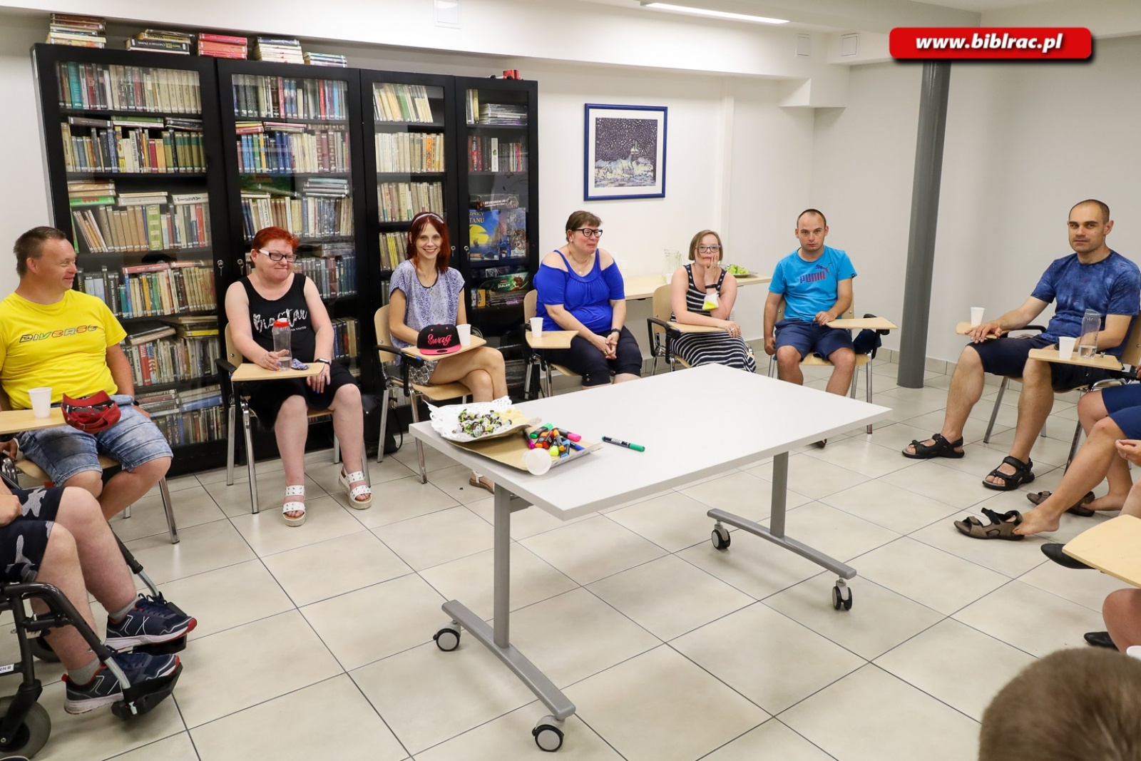 Zdjęcie w galerii na portalu naszraciborz.pl: Podopieczni Warsztatów Terapii Zajęciowej w raciborskiej bibliotece [FOTO] wiadomości z regionu