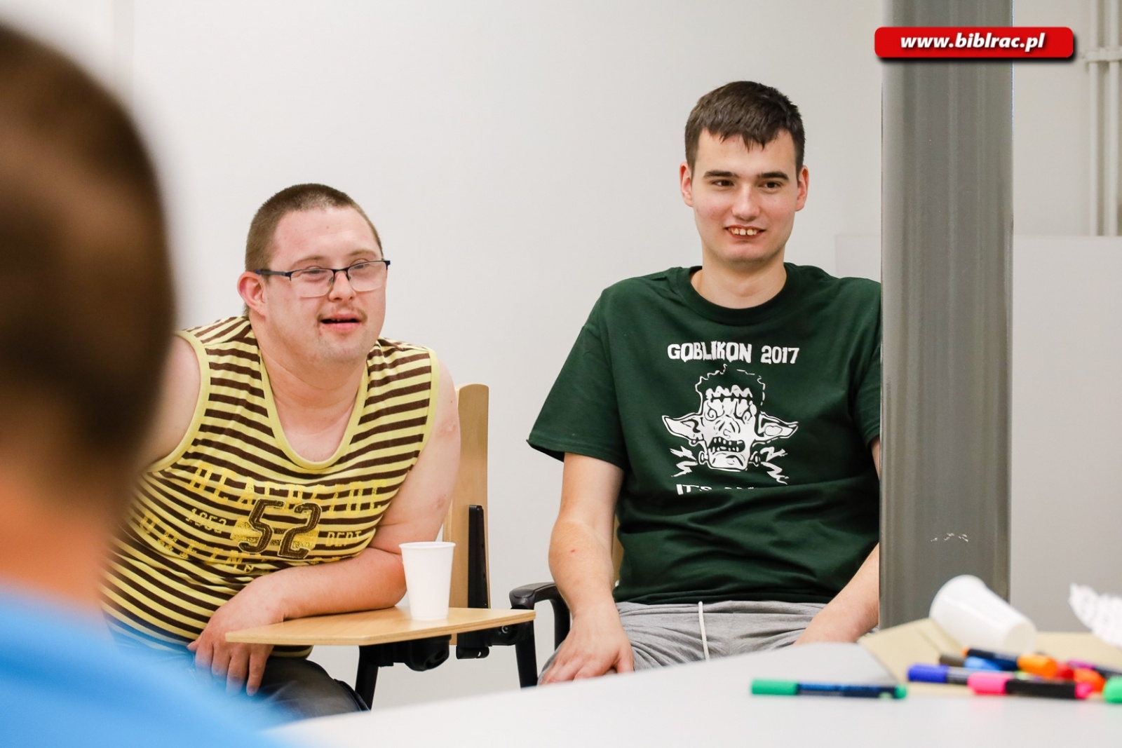 Zdjęcie w galerii na portalu naszraciborz.pl: Podopieczni Warsztatów Terapii Zajęciowej w raciborskiej bibliotece [FOTO] wiadomości z regionu