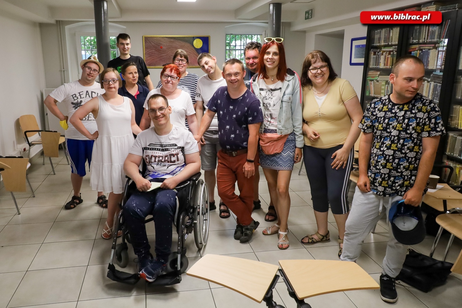 Zdjęcie w galerii na portalu naszraciborz.pl: Podopieczni Warsztatów Terapii Zajęciowej w raciborskiej bibliotece [FOTO] wiadomości z regionu