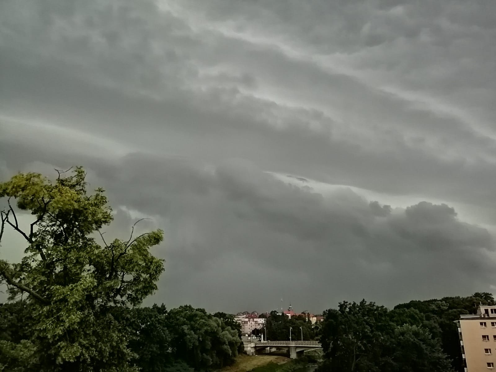 Zdjęcie w galerii na portalu naszraciborz.pl: Nawałnica nad powiatem raciborskim [FOTO i WIDEO] wiadomości z regionu