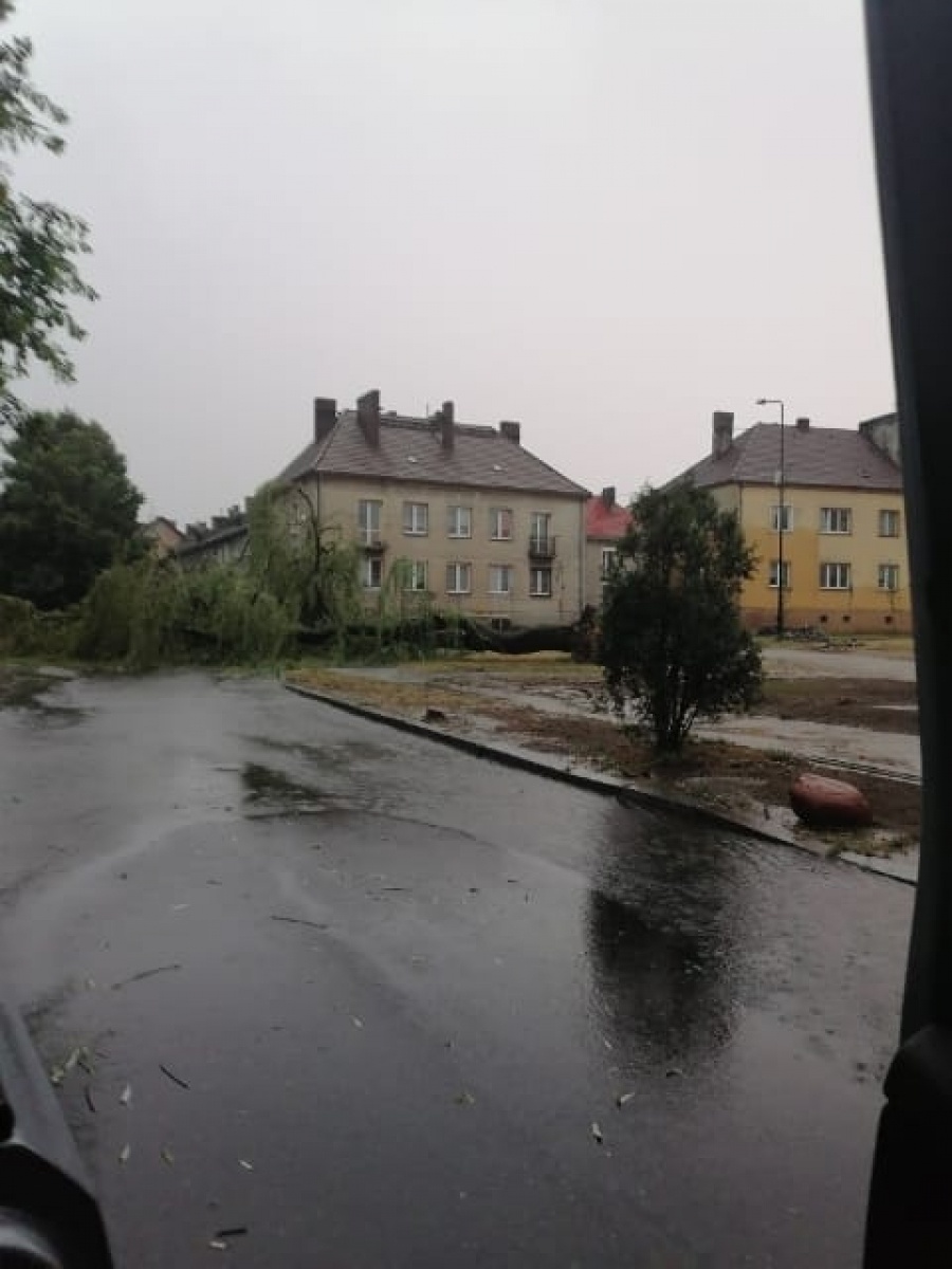 Zdjęcie w galerii na portalu naszraciborz.pl: Nawałnica nad powiatem raciborskim [FOTO i WIDEO] wiadomości z regionu