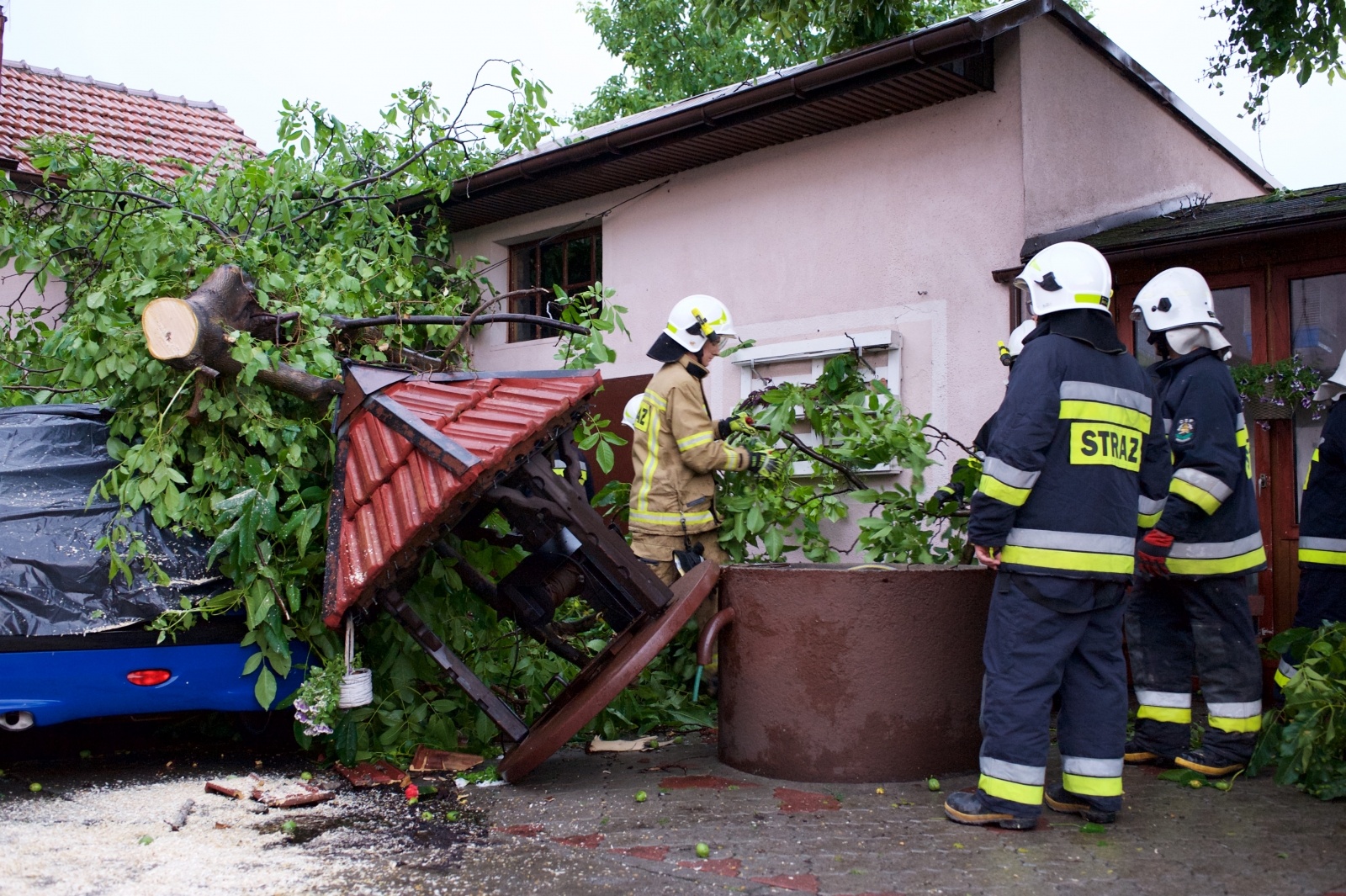 Zdjęcie w galerii na portalu naszraciborz.pl: Nawałnica nad powiatem. Ponad sto strażackich interwencji wiadomości z regionu
