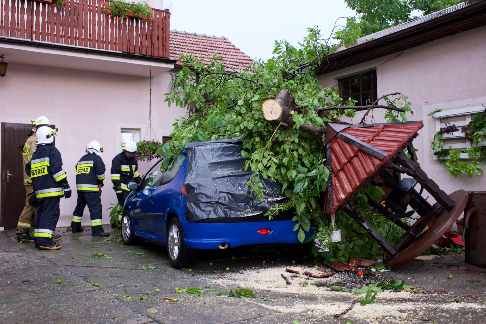 Zdjęcie w galerii na portalu naszraciborz.pl: Nawałnica nad powiatem. Ponad sto strażackich interwencji wiadomości z regionu