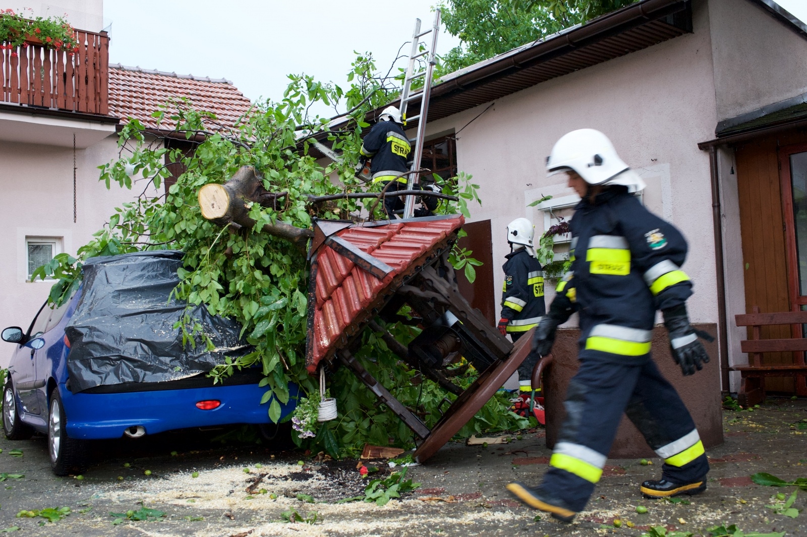 Zdjęcie w galerii na portalu naszraciborz.pl: Nawałnica nad powiatem. Ponad sto strażackich interwencji wiadomości z regionu