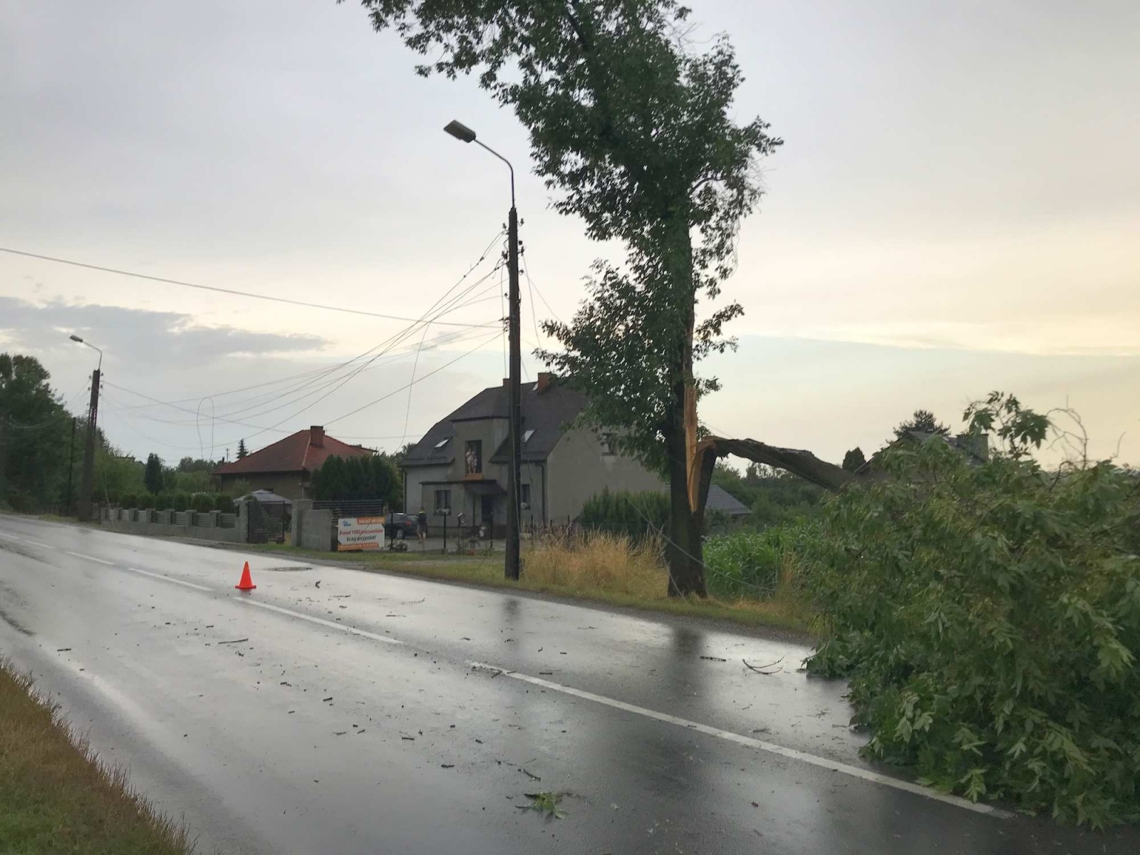 Zdjęcie w galerii na portalu naszraciborz.pl: Nawałnica nad powiatem. Ponad sto strażackich interwencji wiadomości z regionu
