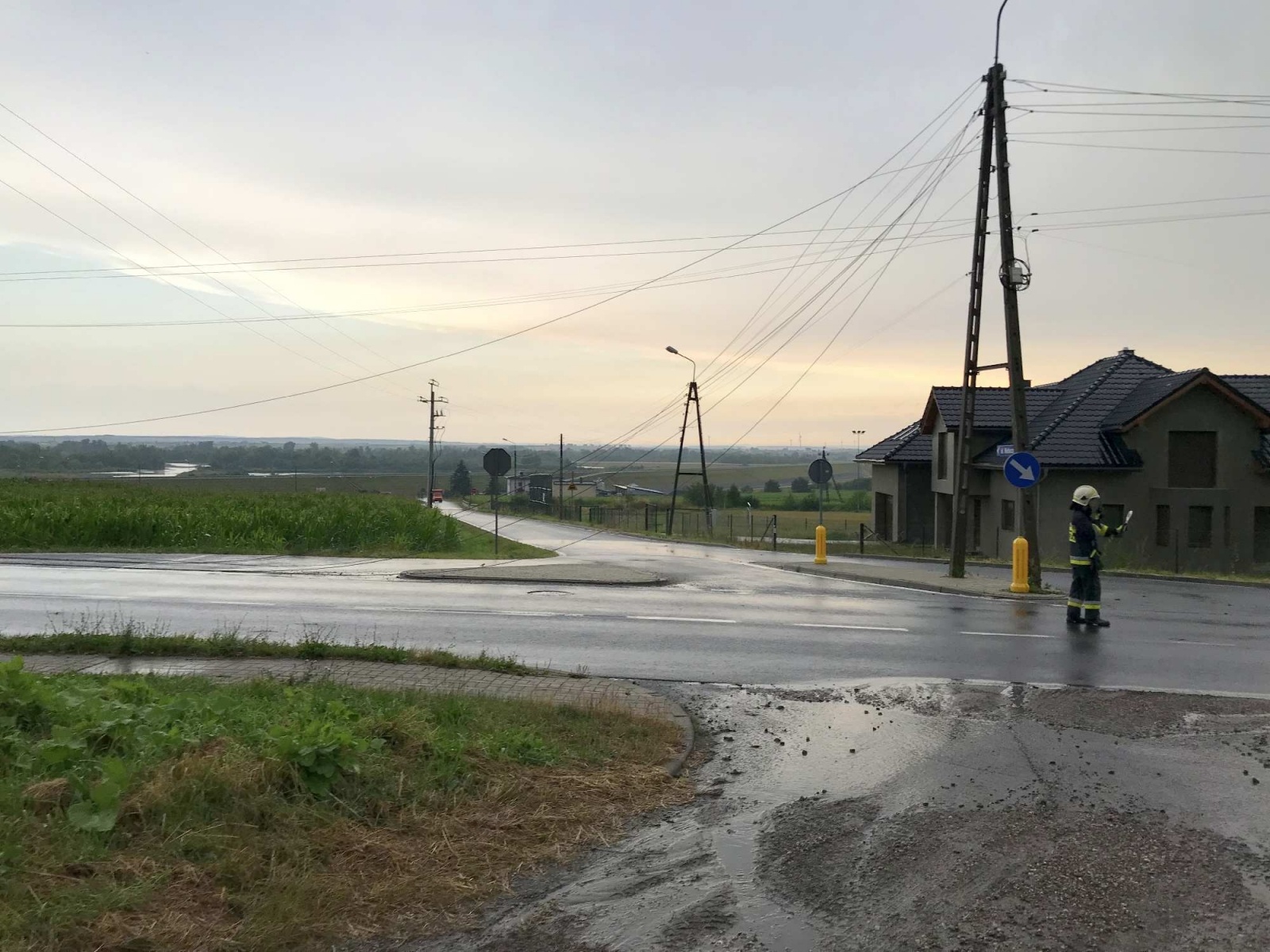 Zdjęcie w galerii na portalu naszraciborz.pl: Nawałnica nad powiatem. Ponad sto strażackich interwencji wiadomości z regionu