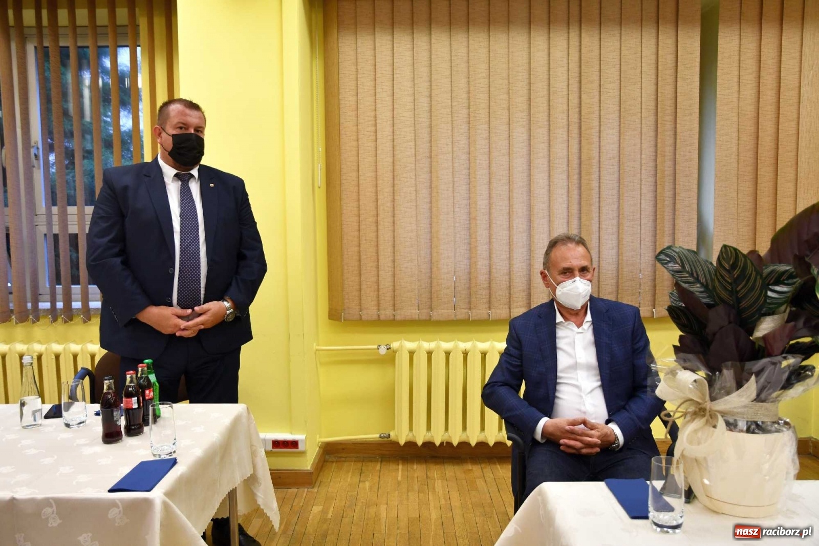 Zdjęcie w galerii na portalu naszraciborz.pl: Podziękowania i krótkie spięcie. Wiceminister zdrowia odwiedził raciborski szpital wiadomości z regionu