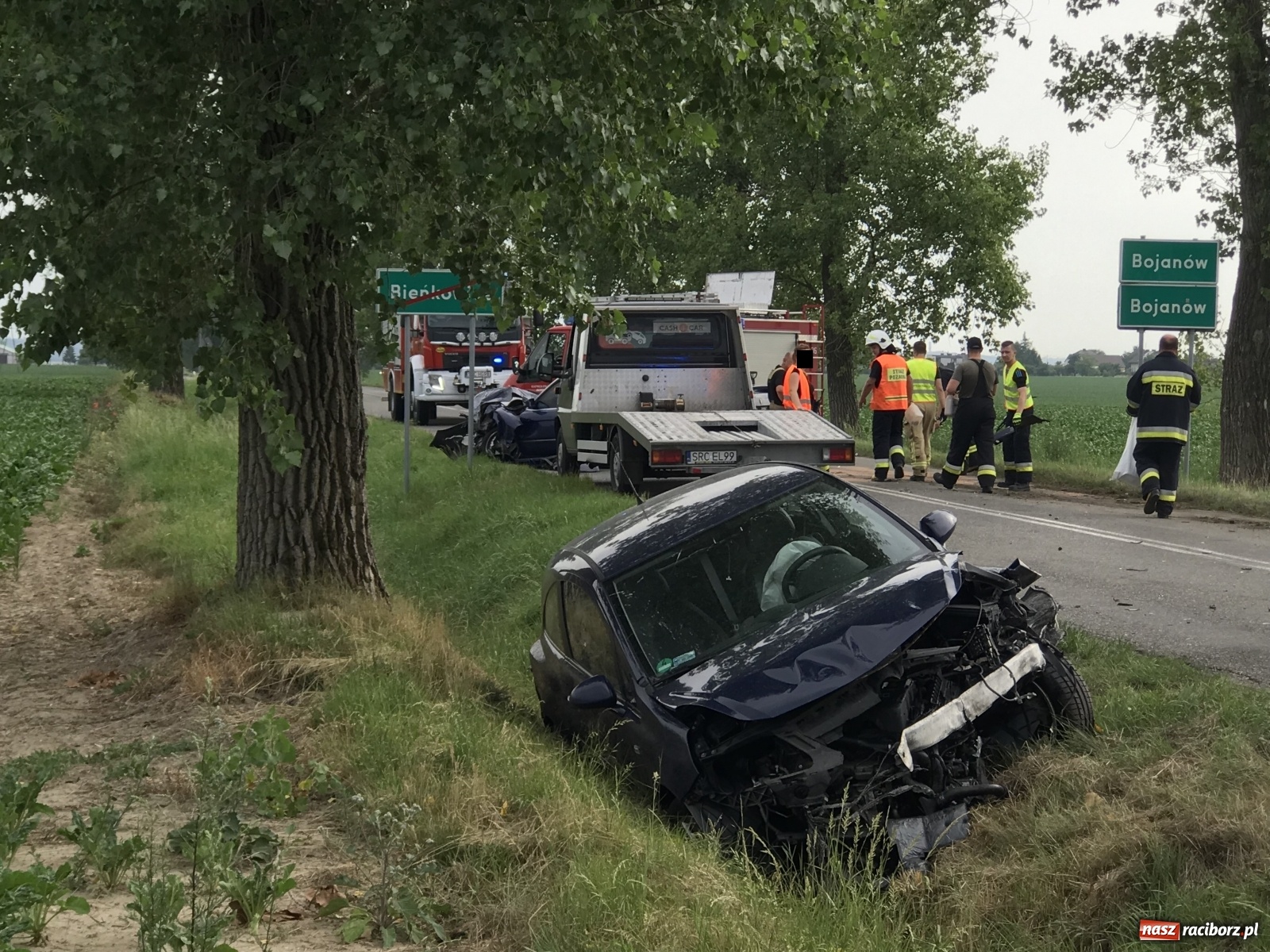 Zdjęcie w galerii na portalu naszraciborz.pl: Zderzenie opla i BMW na trasie Sudół-Bojanów. Nietrzeźwy dachował w Szonowicach wiadomości z regionu