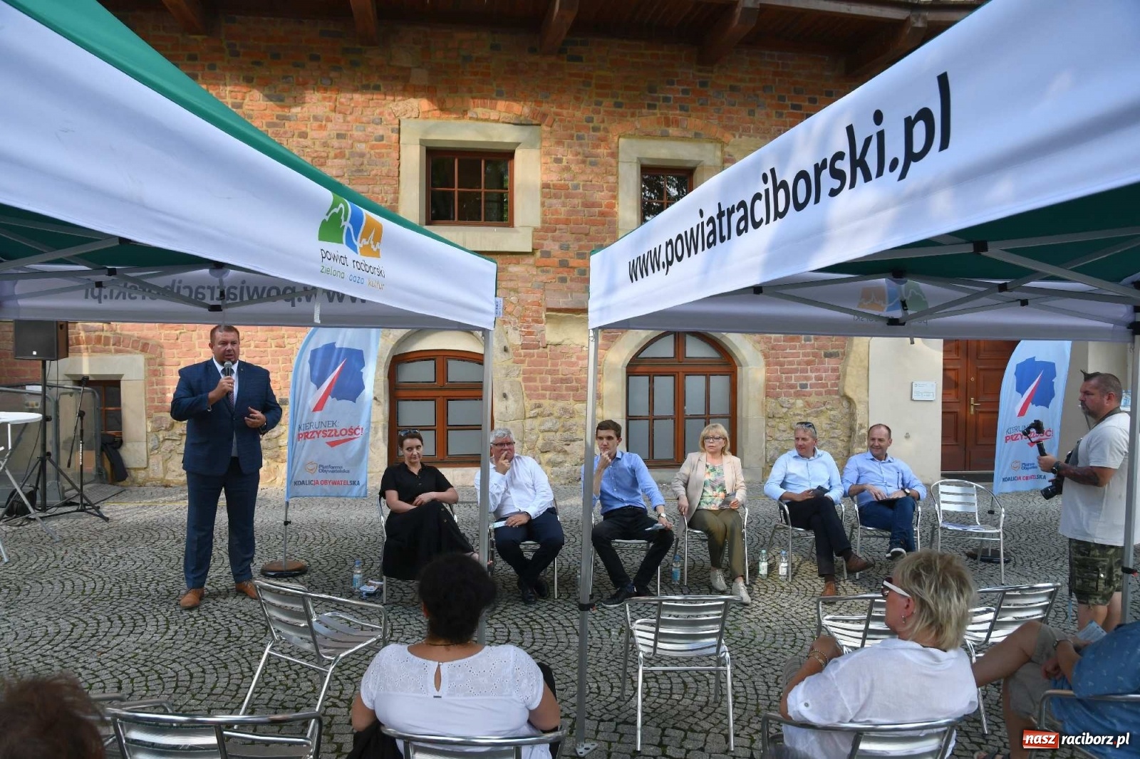 Zdjęcie w galerii na portalu naszraciborz.pl: Kierunek przyszłość - posłowie PO zapowiedzieli w Raciborzu, że ich partia idzie po władzę wiadomości z regionu