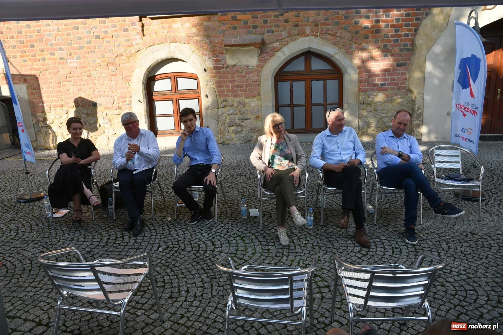 Zdjęcie w galerii na portalu naszraciborz.pl: Kierunek przyszłość - posłowie PO zapowiedzieli w Raciborzu, że ich partia idzie po władzę wiadomości z regionu