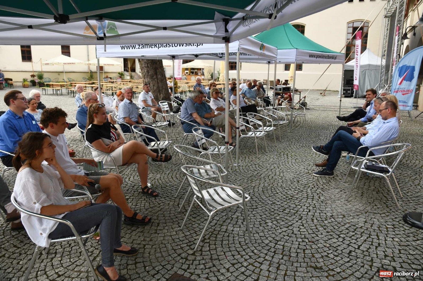 Zdjęcie w galerii na portalu naszraciborz.pl: Kierunek przyszłość - posłowie PO zapowiedzieli w Raciborzu, że ich partia idzie po władzę wiadomości z regionu