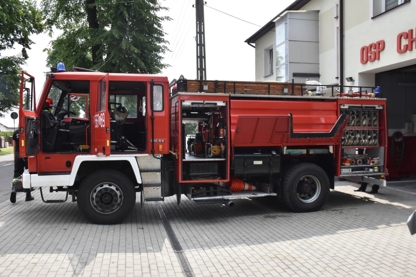 Zdjęcie w galerii na portalu naszraciborz.pl: Ochotnicza Straż Pożarna Chałupki ma ciężki wóz bojowy wiadomości z regionu