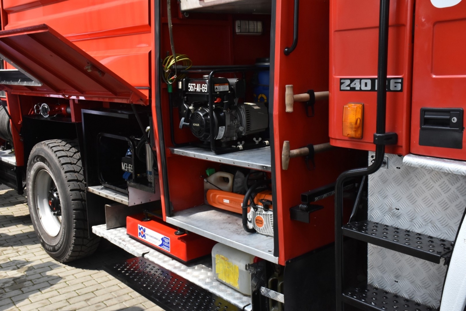 Zdjęcie w galerii na portalu naszraciborz.pl: Ochotnicza Straż Pożarna Chałupki ma ciężki wóz bojowy wiadomości z regionu