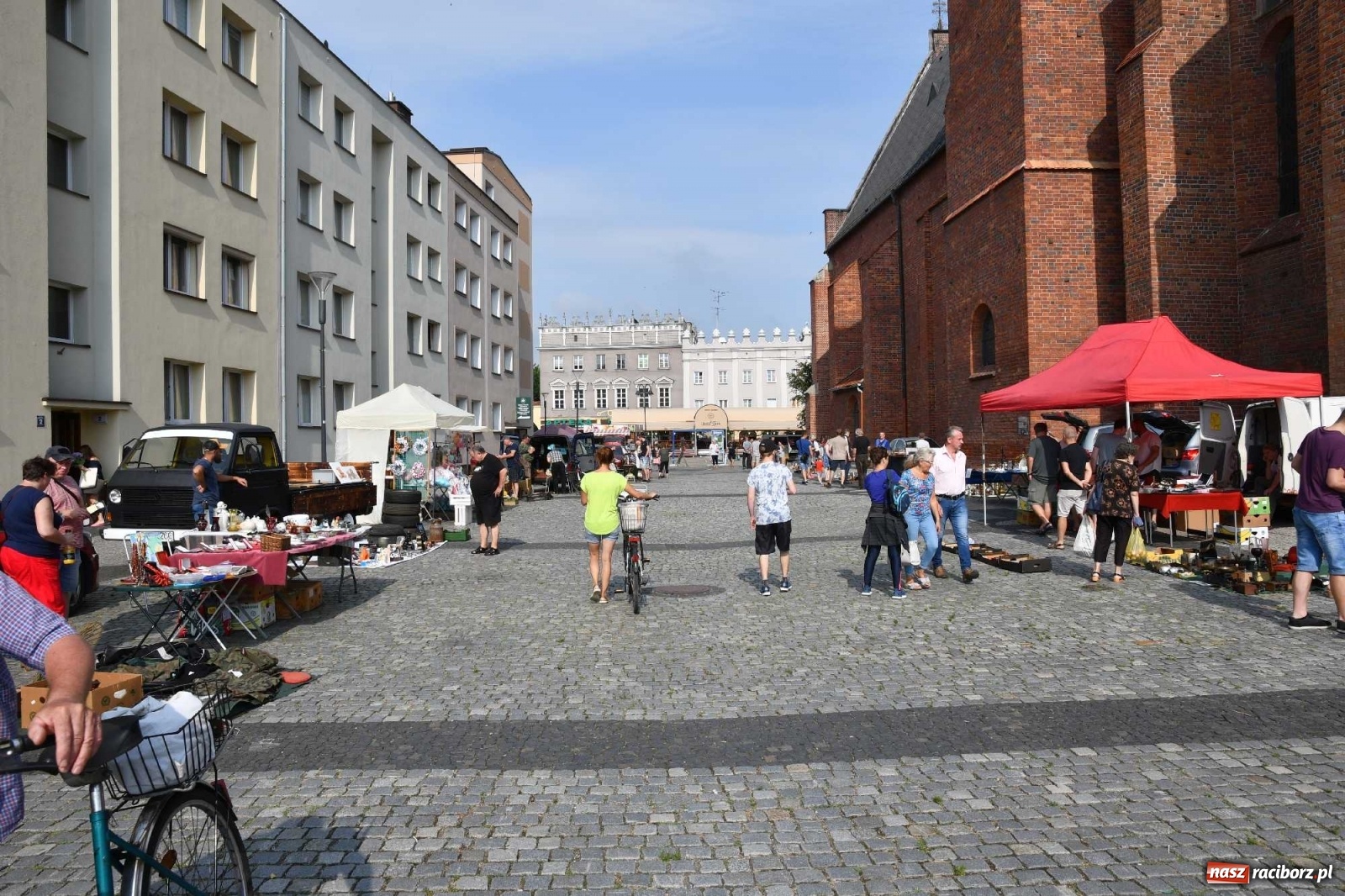 Zdjęcie w galerii na portalu naszraciborz.pl: Raciborski targ staroci z perspektywami, ale potrzebuje miejsca i reklamy [FOTO i WIDEO] wiadomości z regionu