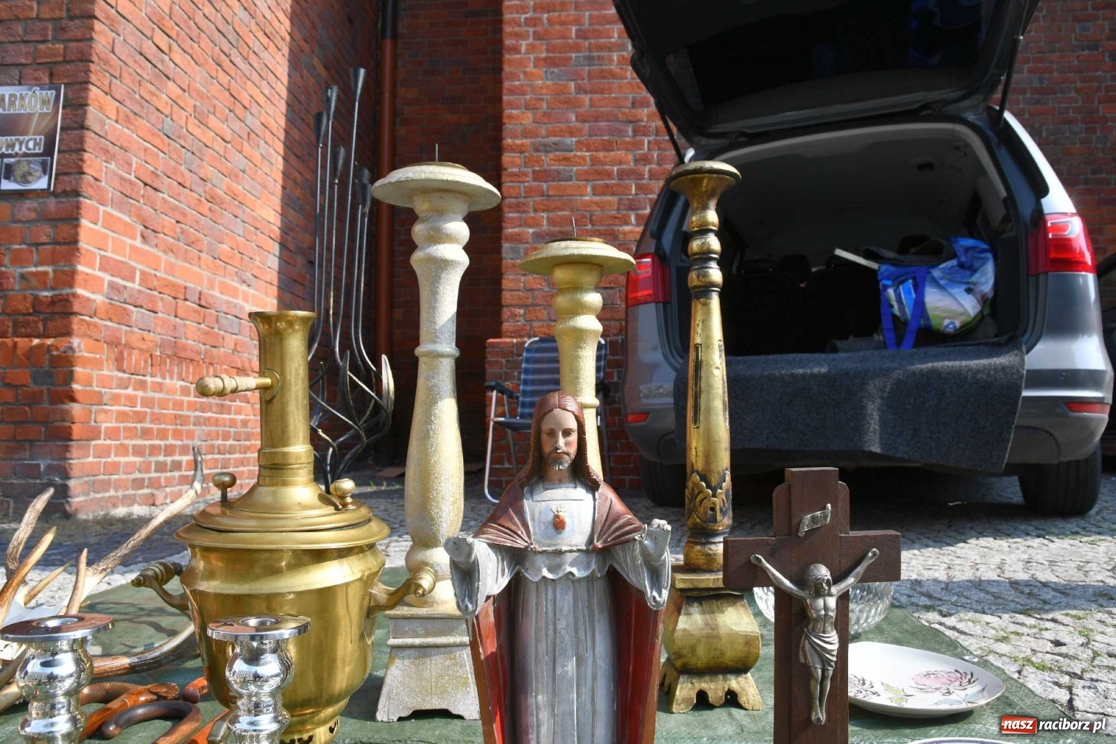 Zdjęcie w galerii na portalu naszraciborz.pl: Raciborski targ staroci z perspektywami, ale potrzebuje miejsca i reklamy [FOTO i WIDEO] wiadomości z regionu