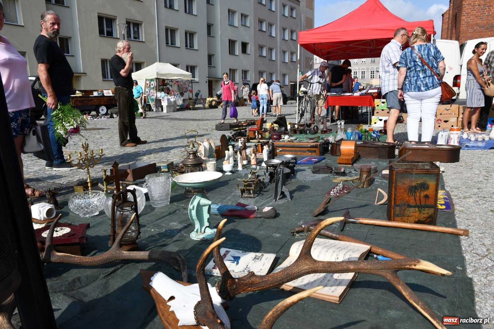 Zdjęcie w galerii na portalu naszraciborz.pl: Raciborski targ staroci z perspektywami, ale potrzebuje miejsca i reklamy [FOTO i WIDEO] wiadomości z regionu
