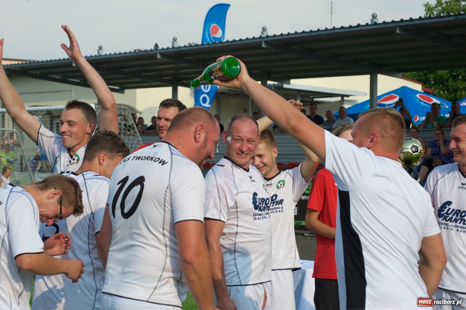 Zdjęcie w galerii na portalu naszraciborz.pl: Zawsze zwarci i gotowi. Strażacy z Tworkowa z Pucharem Wójta [FOTO] wiadomości z regionu