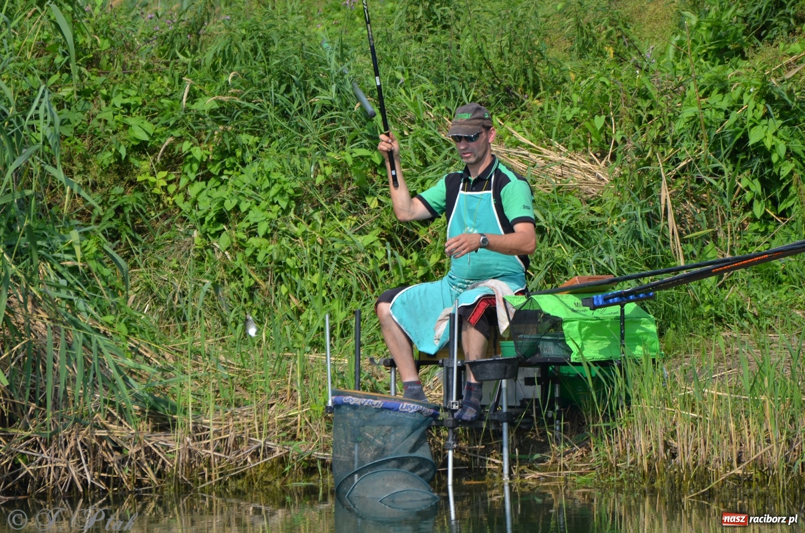 Zdjęcie w galerii na portalu naszraciborz.pl: Wędkarstwo. Eugeniusz Kajstura z trofeum Starosty [FOTO] wiadomości z regionu