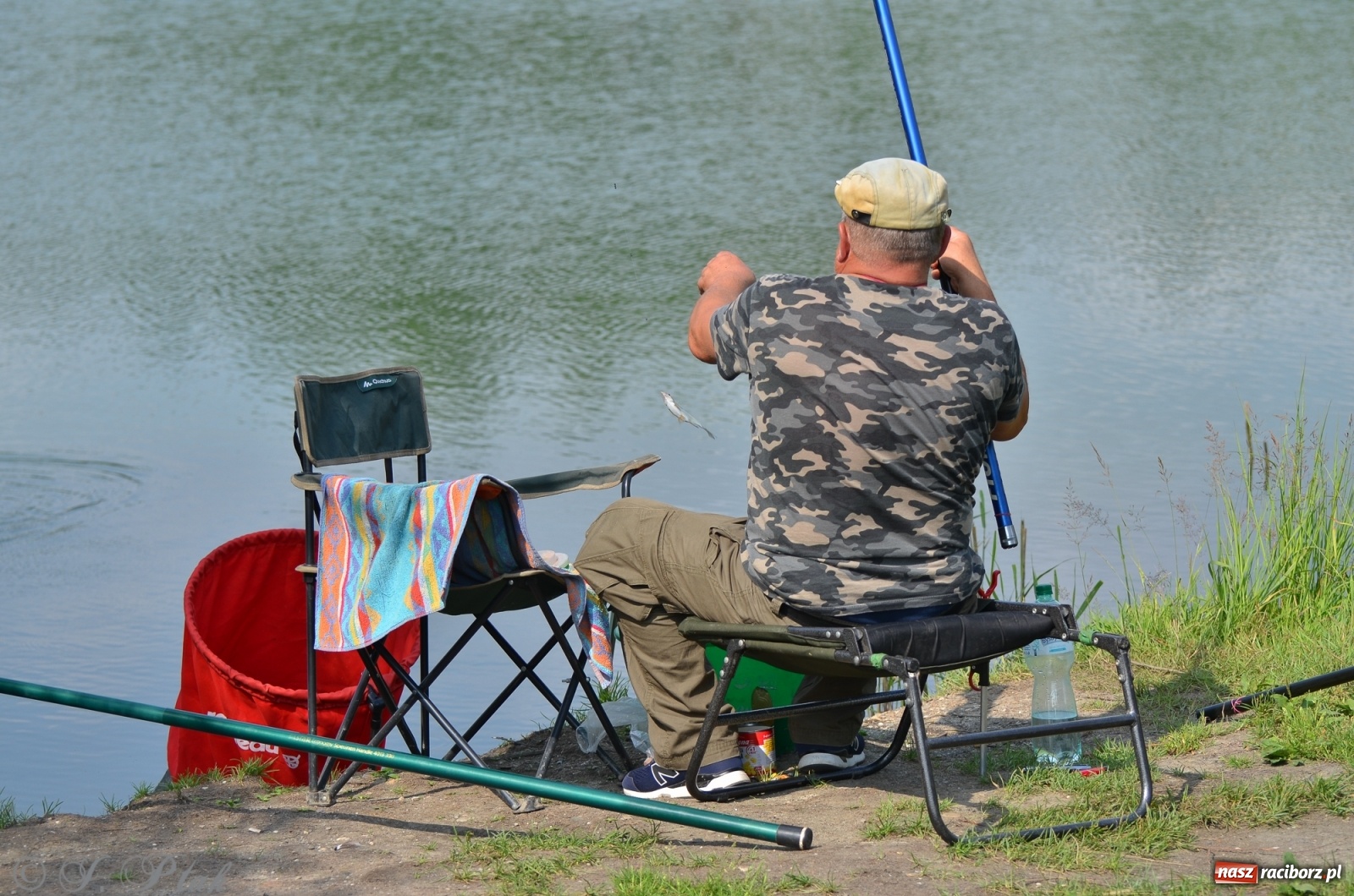 Zdjęcie w galerii na portalu naszraciborz.pl: Wędkarstwo. Eugeniusz Kajstura z trofeum Starosty [FOTO] wiadomości z regionu