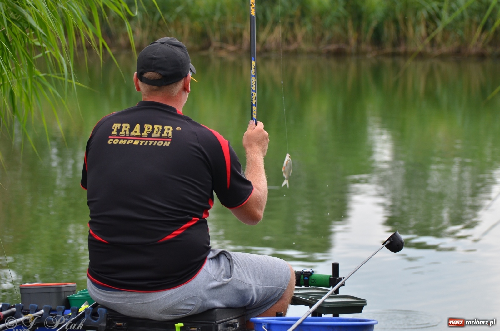 Zdjęcie w galerii na portalu naszraciborz.pl: Wędkarstwo. Eugeniusz Kajstura z trofeum Starosty [FOTO] wiadomości z regionu