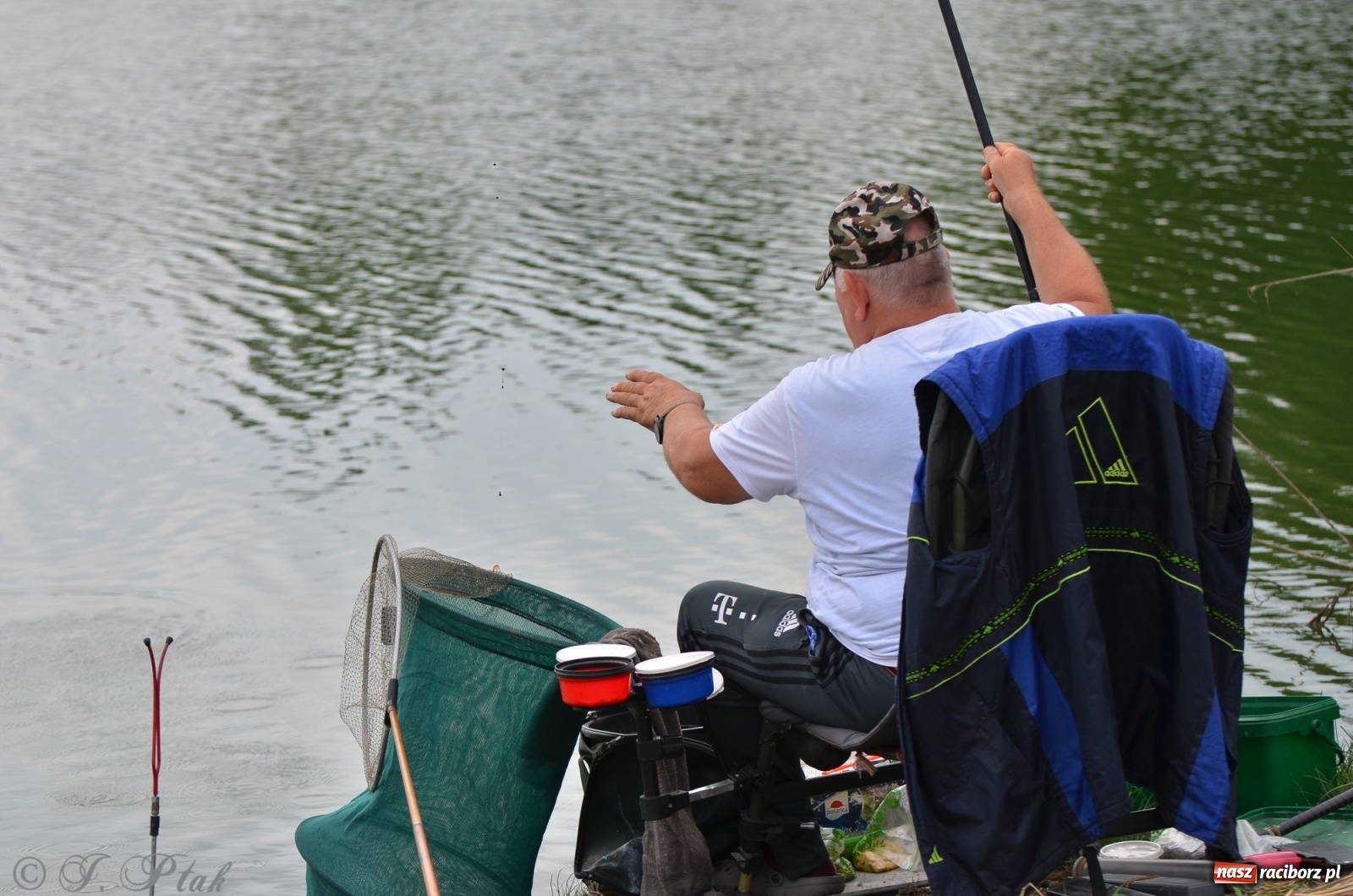 Zdjęcie w galerii na portalu naszraciborz.pl: Wędkarstwo. Eugeniusz Kajstura z trofeum Starosty [FOTO] wiadomości z regionu
